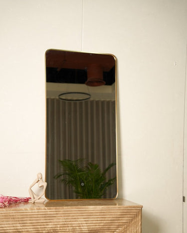 Brisa 4 Corner Round Mirror