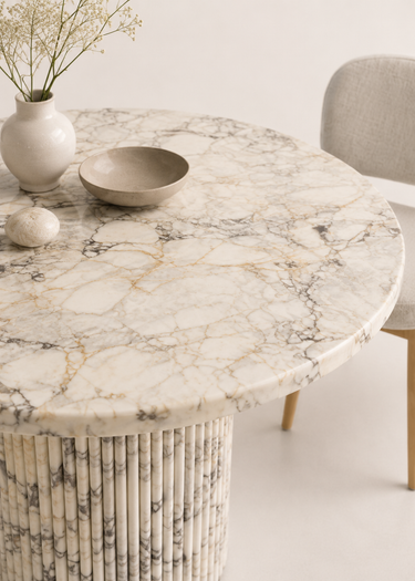Tania Calacatta Viola Dining Table