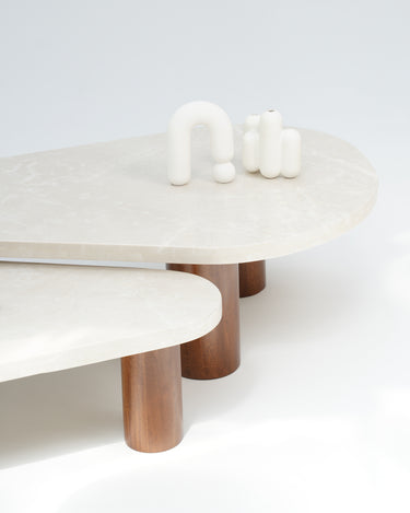 Organic shaped Vionna coffee table set with Crema Noble marble surface