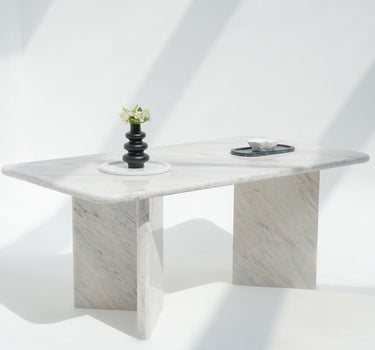 Sia Dining Table